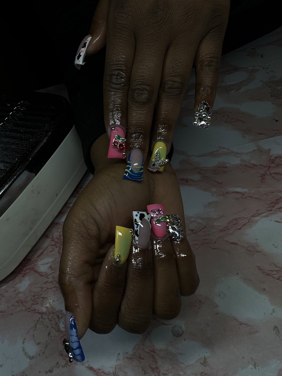 conailedit's tweet photo. New year, New prices‼️🤌🏽😮💨 deposits $10 book your appointments now with the link in my bio😘 #dmvnailtech #dmvnails #dmvnailartist #dmvnailtechnician #marylandnailtech #dmvnailsalon #dmvnailplug #dmvnailstore #dmvnailtech #nailtiktoker https://t.co/3yVXLKwFty