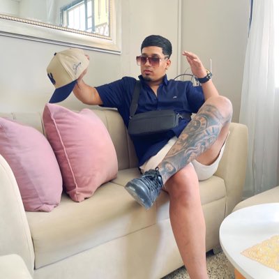 JRodriguezserje's tweet photo. #NuevaFotoDePerfil https://t.co/mgkYAXNrVs