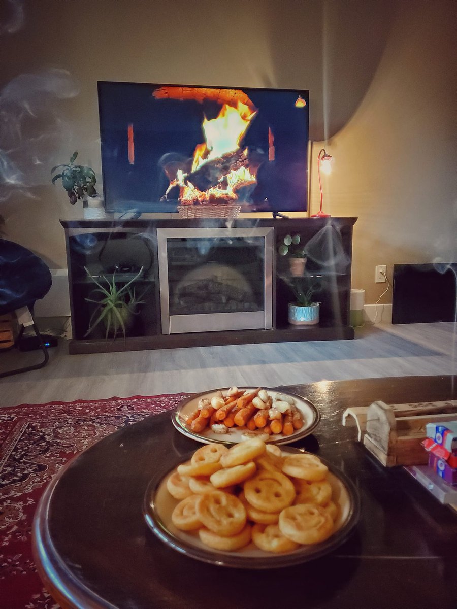 Miss_Mousie's tweet photo. An Evening with Friends 🍂On the Blog:
https://t.co/Sy5CArdxF6 https://t.co/TsY2tjSy9C