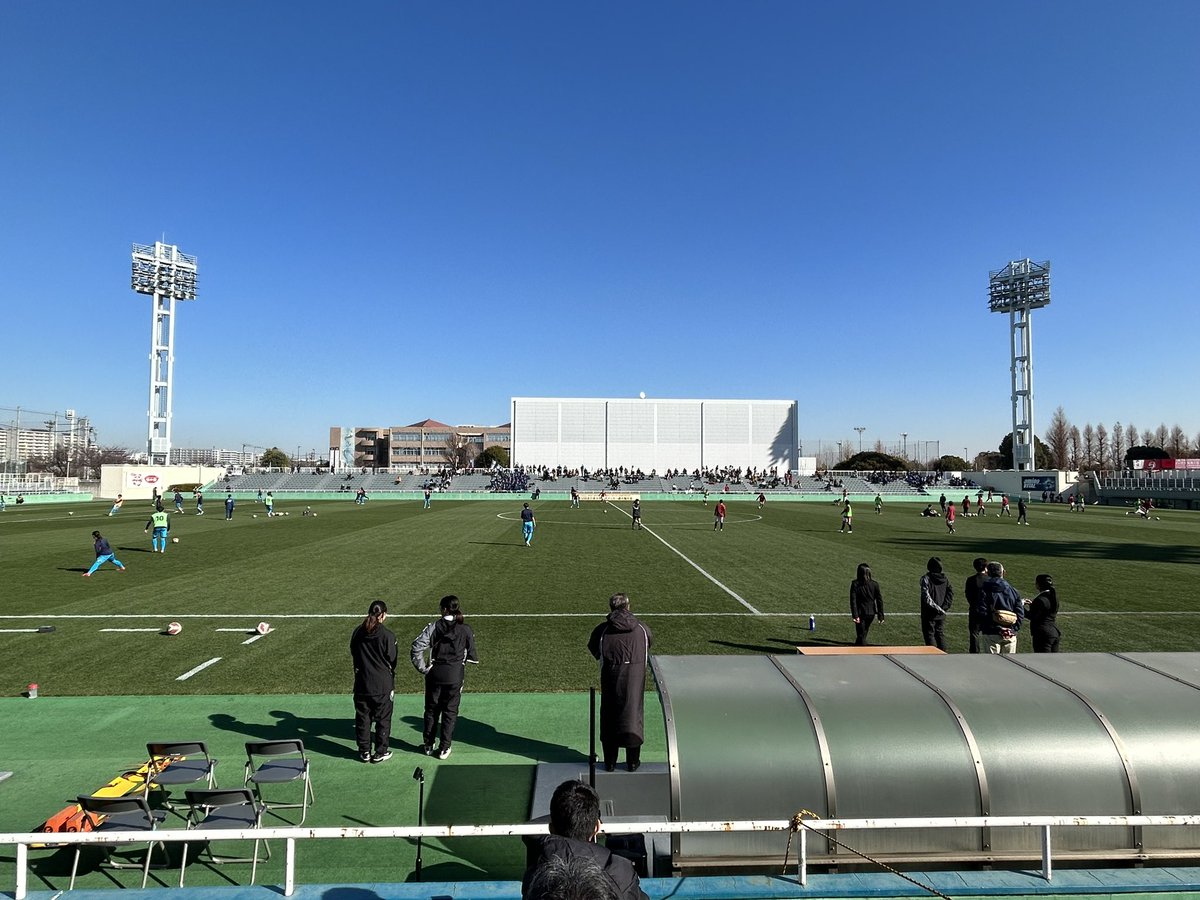 nikkan_event1's tweet photo. ⚽️全日本大学女子サッカー選手権大会⚽️
会場:味の素フィールド西が丘
1/6(土)☀️。決勝は2年ぶり8回目優勝を目指す早稲田大学と初栄冠へ2年連続決勝進出の山梨学院大。まもなくキックオフ!
両チームへ応援📣お願いします
#JUWFA https://t.co/urBTKWDegy