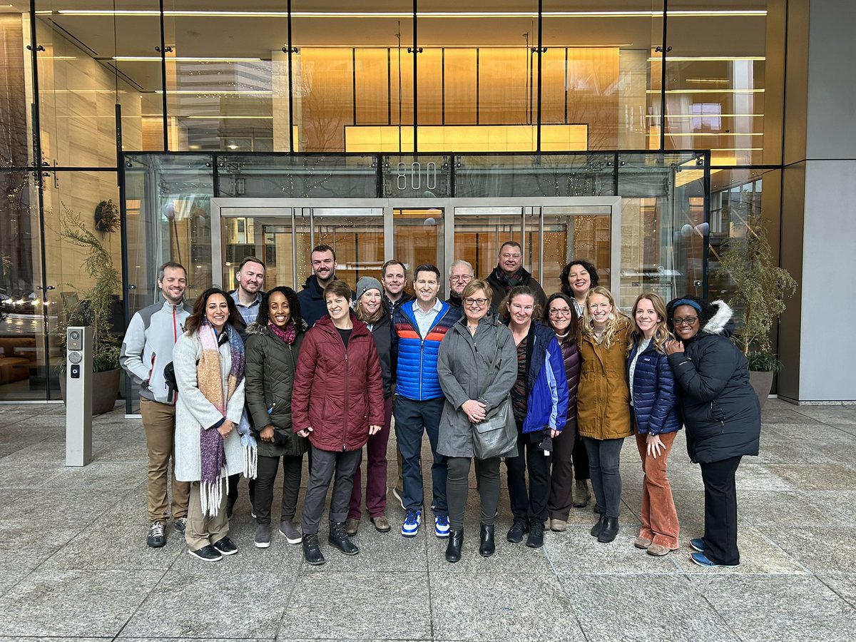 papaevanPT's tweet image. It was so inspiring to host our inaugural faculty retreat @TuftsDPT Seattle. I was blown away by how quickly this amazing group of faculty came together to strategize, collaborate, and unite around common goals. @ironmomPT @ben10dpt @billypt @alphakidsshine @leisellep @jsmoliga