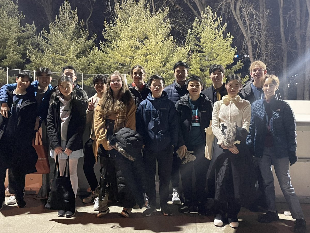 frc461's tweet photo. Some team bonding to start the year π₯°
π·οΈ
#kickofftomorrow #iceskating #cerealflavoredcorndogs https://t.co/pg5vm4faEA