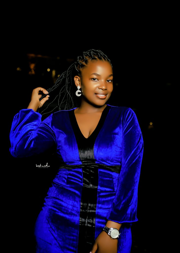 JonathanMLopido's tweet photo. @RealSecretsiima Happy Birthday 🥳🎊 My beloved friend @RealSecretsiima. Keep aging gracefully!! Where are you exactly? I want to pour water 💦 on you smiling 😊🤣😂 https://t.co/99ogledgXU