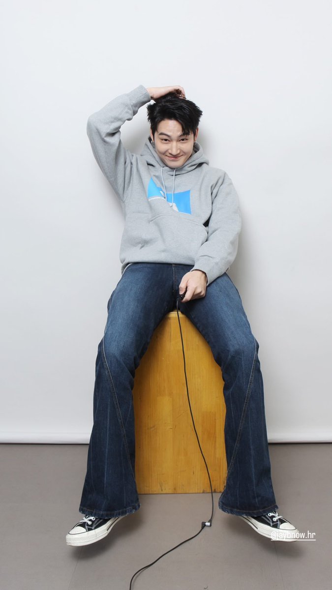 defimkim's tweet photo. [🎂เธรดรูปวันเกิดแจบอมปี 2024]

กรี๊ดดดดดด!!!! ค่ายปล่อยรูปแจบอมแล้ว ค่ายเอารูปในวันเกิดแจบอมมาลงแล้ว ฮืออออ อายุ30ปีแจบอมไม่ได้ทำให้ความน่ารักลดน้อยลงไปเลย มีแต่มากขึ้นๆ แจบอมน่ารักมากแก😭😭😭😭😭😭😭😭😭🫶🏼💙✨

• 240106 mauve_company

JAY B's Birthday Photos

#HAPPYJAEB30MDAY
#JAYB #제이비 @jaybnow_hr

(1)