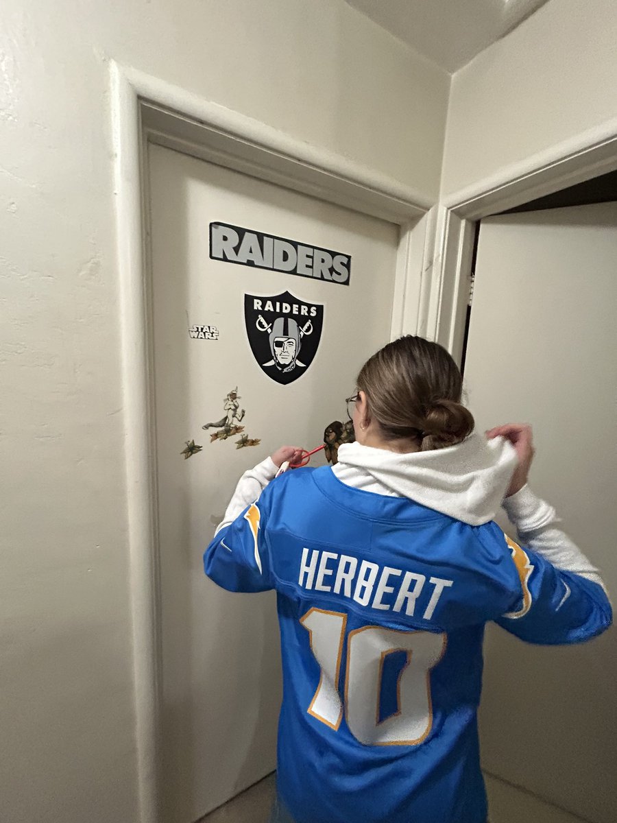 SanJosAnnie's tweet image. just got myself my first chargers jersey today!⚡️⬆️ #powderblue #BoltUp