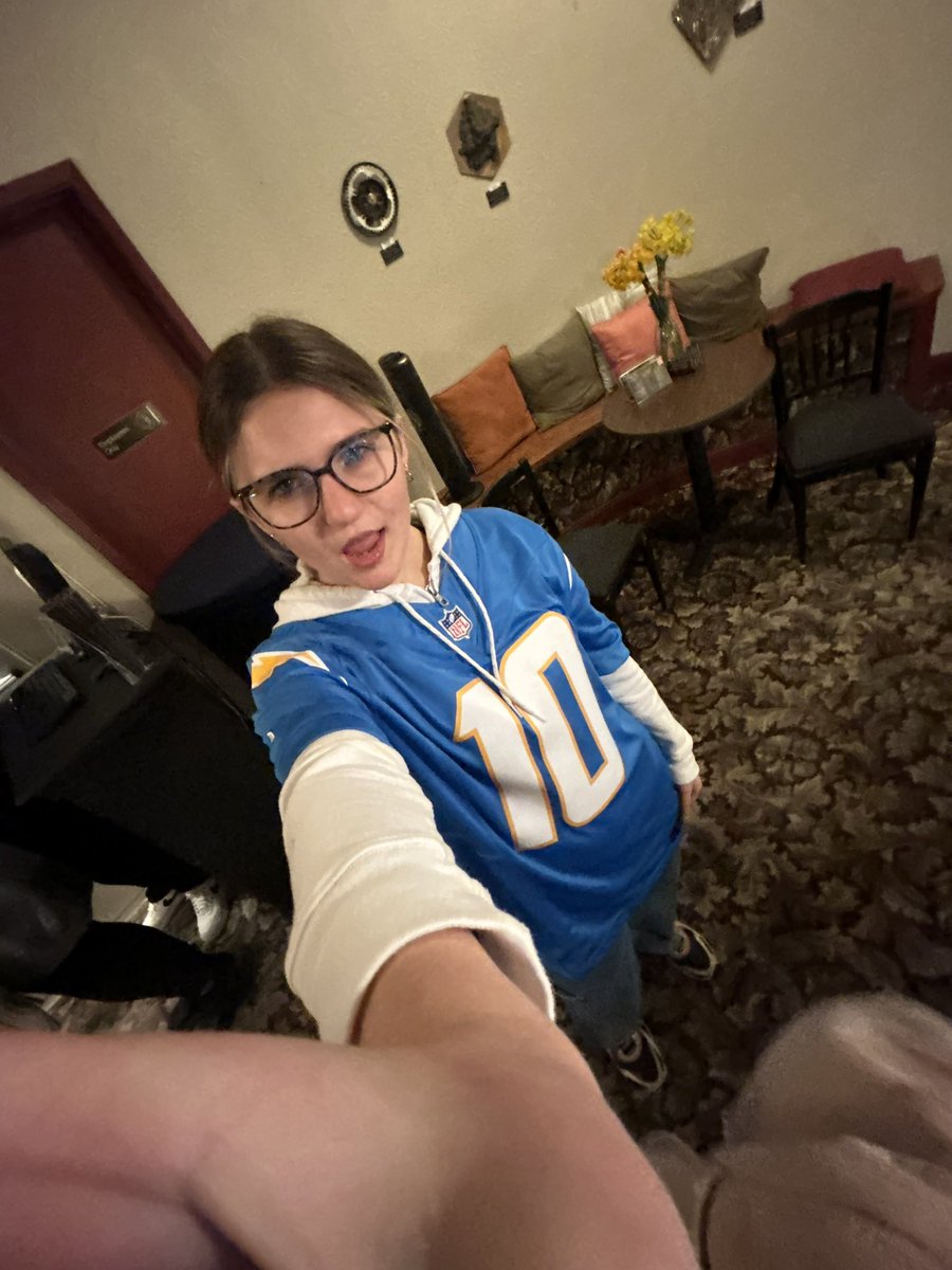 SanJosAnnie's tweet image. just got myself my first chargers jersey today!⚡️⬆️ #powderblue #BoltUp