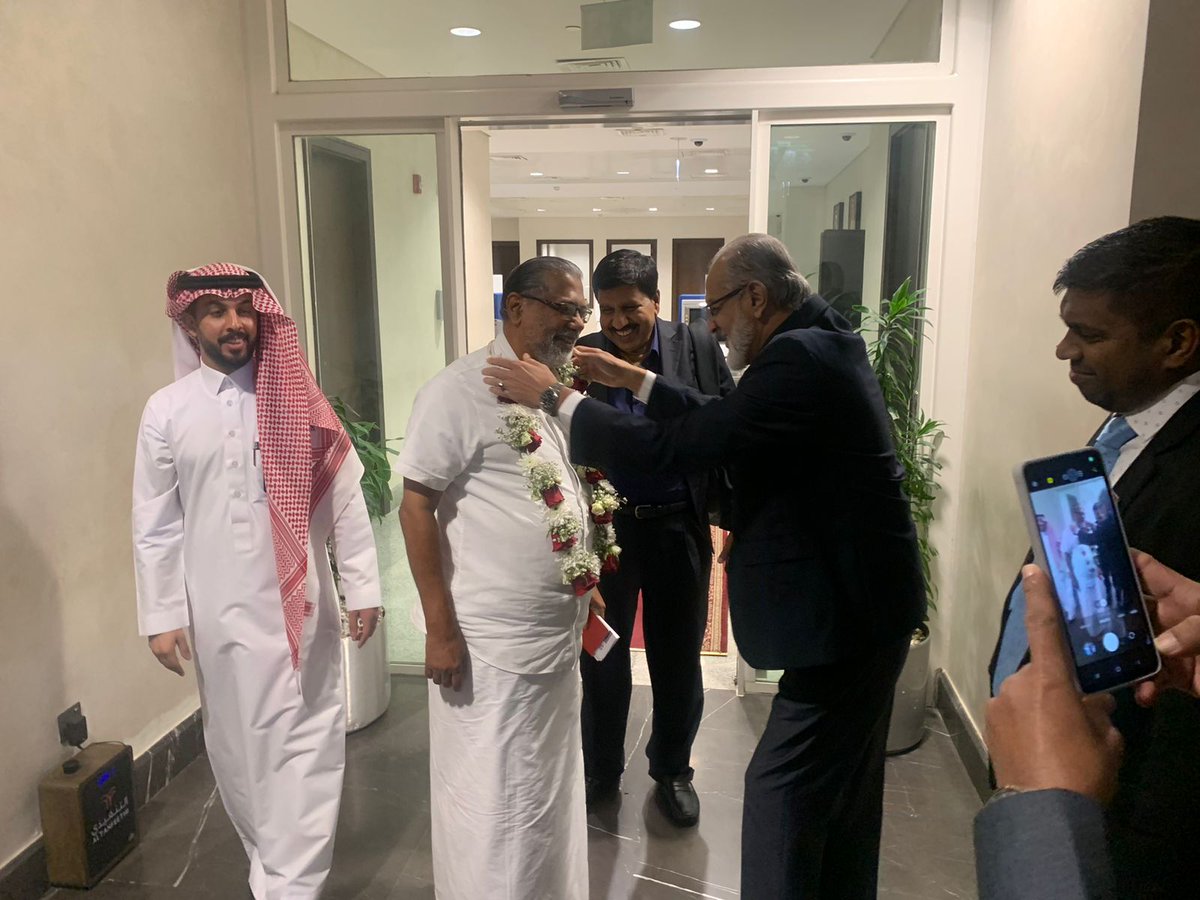 SLinJeddah's tweet photo. Consul General Mr. Falah Alhabshi received Hon. Vidura Wickramanayaka, Minister of Buddhasasana,Religious &amp; Cultural Affairs @ King Abdulaziz Int. Airport,Jeddah. The signing of the Hajj Agreement for 2024 will take place tomorrow with Dr. Thowfiq AlRabiah,Minister of Hajj &amp; Umra https://t.co/GkQHoFxbQ2