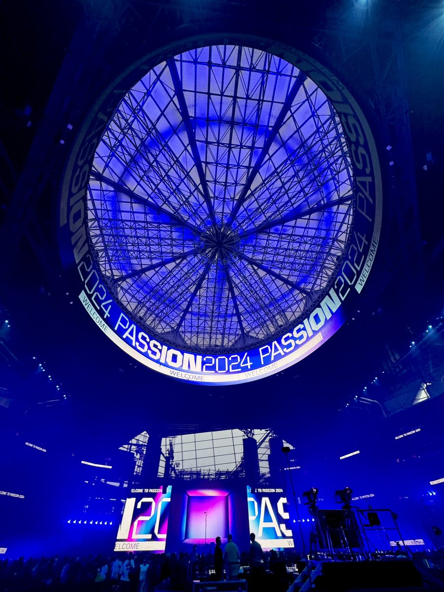 evaninspired's tweet photo. WOW!! Passion 2024 was unreal 

@crowdermusic is my favorite musician ever… 

&amp; i can honestly tell you I didn’t know who he was before he played Wednesday night. 

Beautiful week celebrating &amp; worshipping Jesus https://t.co/6tYnWXqhoY
