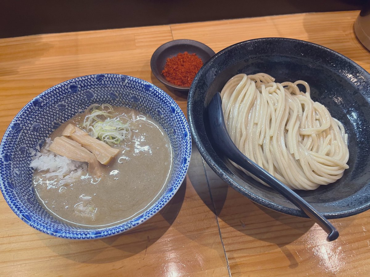 bachururu's tweet photo. 今年一発目のつけ麺 https://t.co/eyaa4DY9MZ