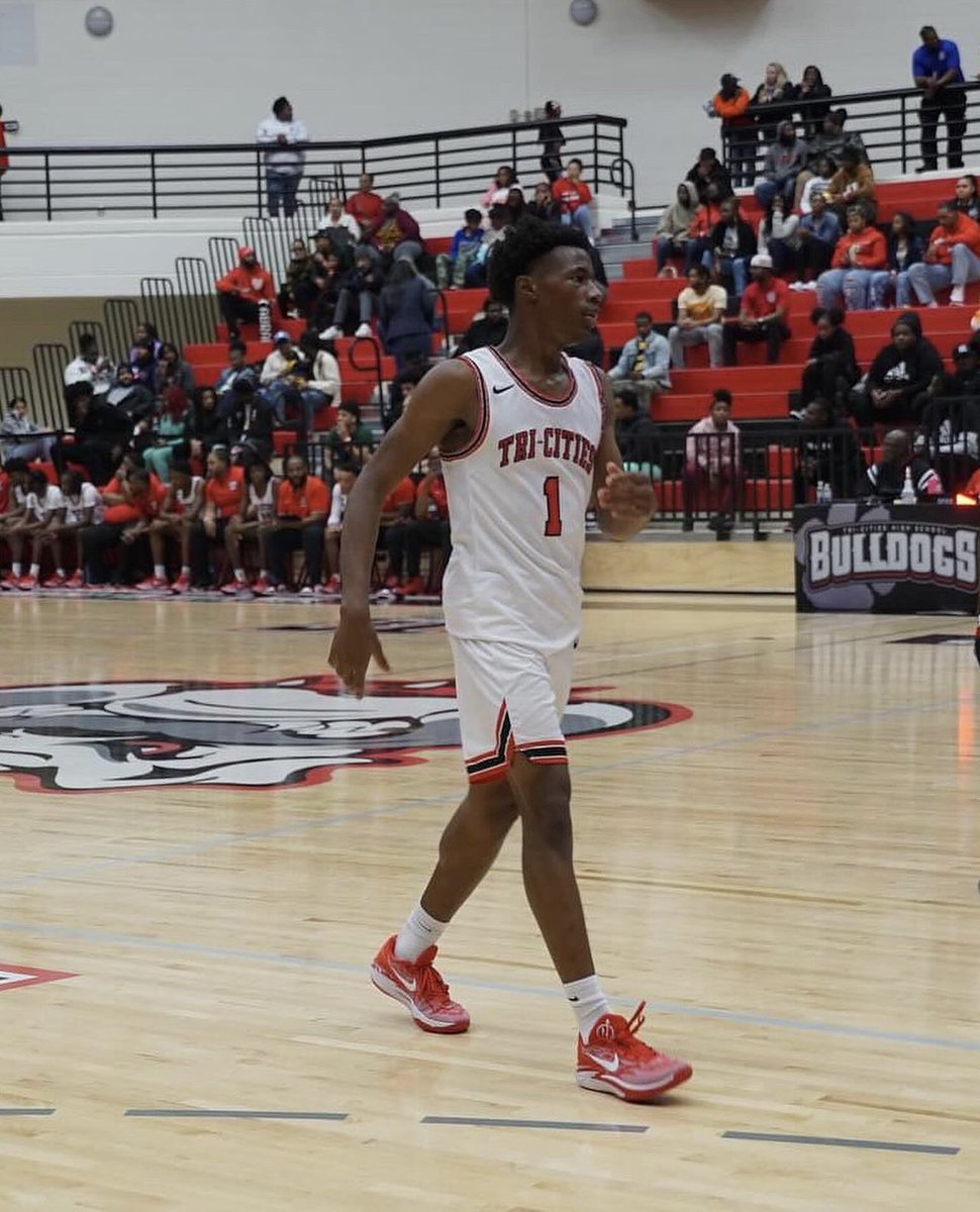 Tri-Cities pulled out a big win against Mays, 72-69. Tre Keith is good as advertised! Freshman combo Guard impacts the game in a multitude of ways. Another big time player brewing in GA. 

Also, sophomore Jayden London was too much to handle in the open floor &amp; on the glass.