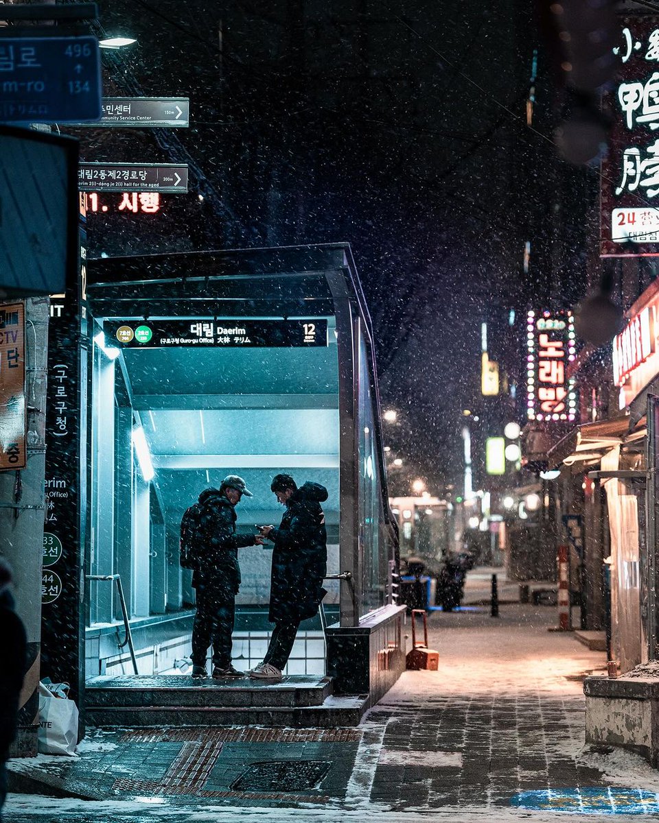 SongMinran's tweet photo. 다들 새해는 잘 맞이하셨나요사실 평소와는 크게 다르지 않지만날짜를 한자한자 적어갈때면바뀐 숫자가 조금은 낯설게 느껴지네요올해 세우신 계획들하나하나 꼭 이루시길 바라면서건강하고 행복한 한 해가 되었으면 좋겠습니다 https://t.co/bAGm3g1pNM