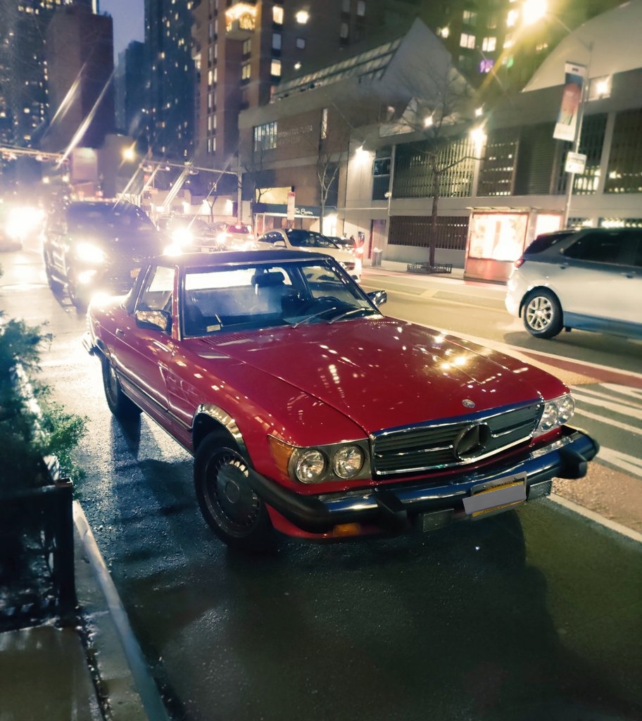 luxplays's tweet photo. #seenonthestreet #MercedesBenz https://t.co/QpCmtxgNDD