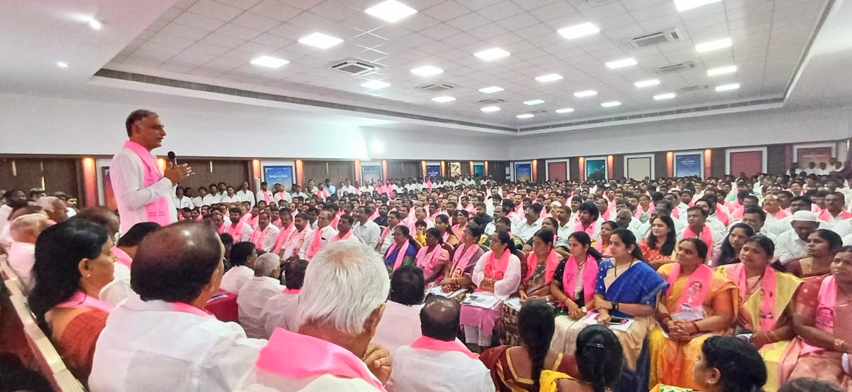 AdarshSindhu's tweet photo. Participated in Chevella Parliament constituency wise public representatives meeting in Telangana Bhavan yesterday. @BRSparty @BRSHarish @KTRBRS @DrRanjithReddy https://t.co/IAGhU9yMc1