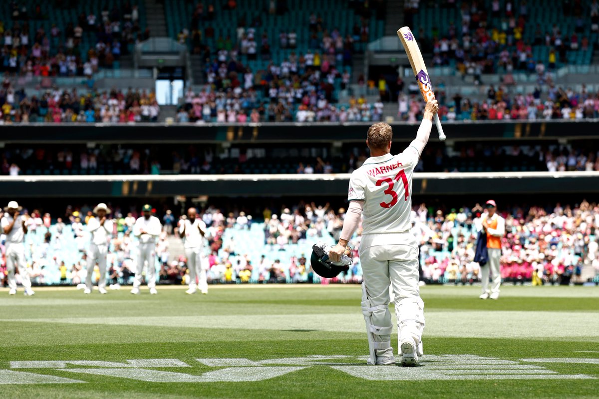 ICC's tweet photo. An applaudable fifty on his final Test outing 👏

David Warner signs off from the longest format of the game in style 🙌

#WTC25 | 📝 #AUSvPAK: https://t.co/9HGJrXtJyq https://t.co/OpK1sbU0Ta