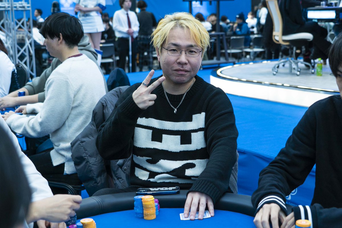 japanopenpoker's tweet photo. 【NLH Main Event / Day 1E Tokyo】

現在のチップリーダーは Gたろ 様 / 約 150,000 点です。

Level 3
Blinds 200 / 400 (400)  Avg.53,729
Players 791 / 850

#JOPT https://t.co/6NIzqSeFIX
