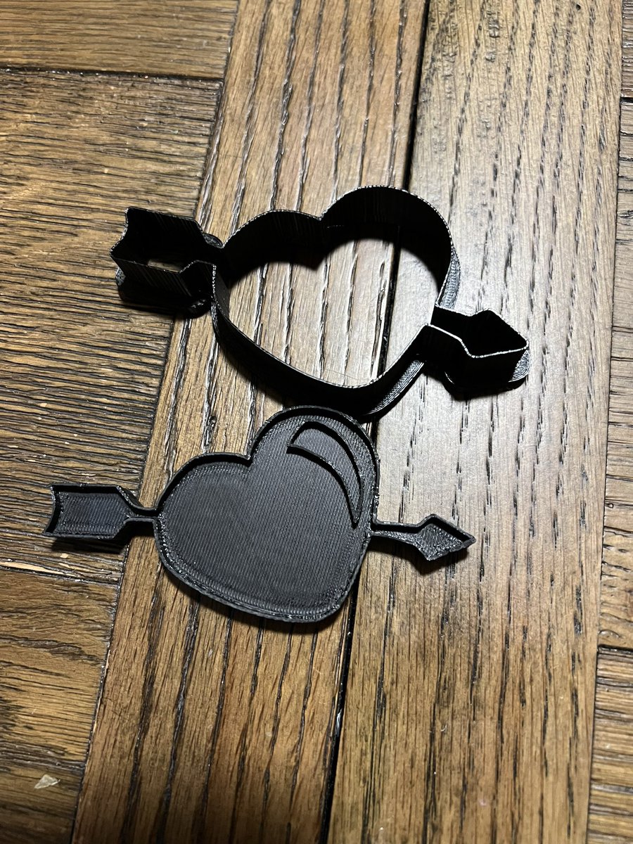 UnstableCulture's tweet image. We have been a 3d printing and photography company for a year now. We have many shows we want to do and many projects that is being worked on. Here is what the wife has done.  Trying to work on something big for RMRRF. 

@rmrrf #cookiecutters #dicebox