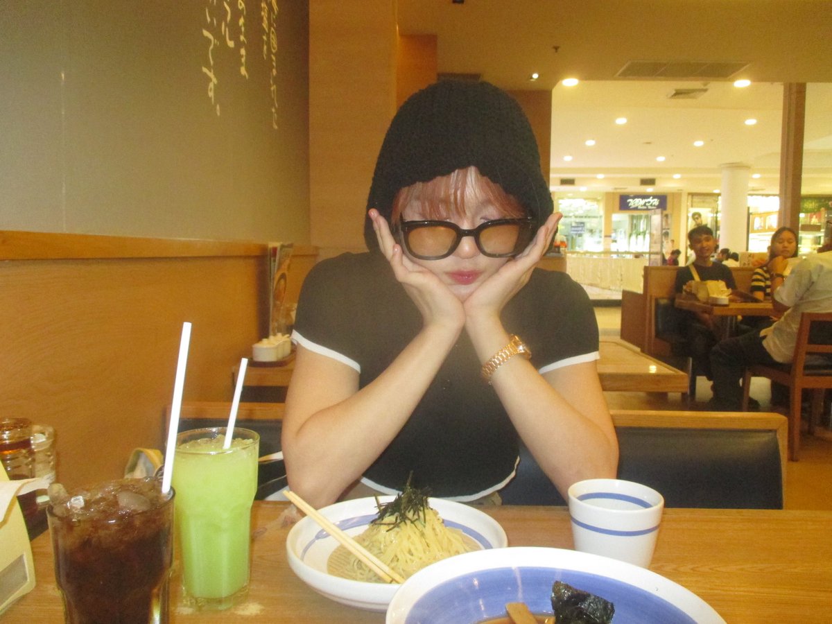 realxlg's tweet photo. :ที่นิ้วงอ เพราะรอเทอ เห้ออ เคียด😮‍💨
:เคียดหรอ
:ช่ายย😔
:ทำไมไม่เป็นกบ 
:นั้นมันเขียด!

#LYKN #Lego_Rapeepong ไม่ได้ลงนานละ แหะๆ https://t.co/ozZnI6jnOs