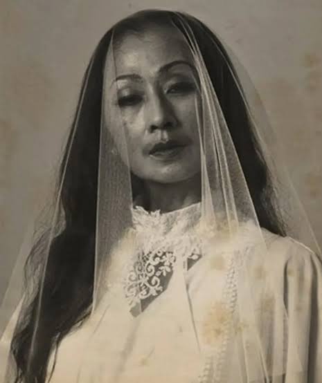 CenayangFilm's tweet photo. Meninggal                Lahir tahun 1991
tahun 1981

Selamat datang kembali Ibu! https://t.co/qFl8j5JWD3