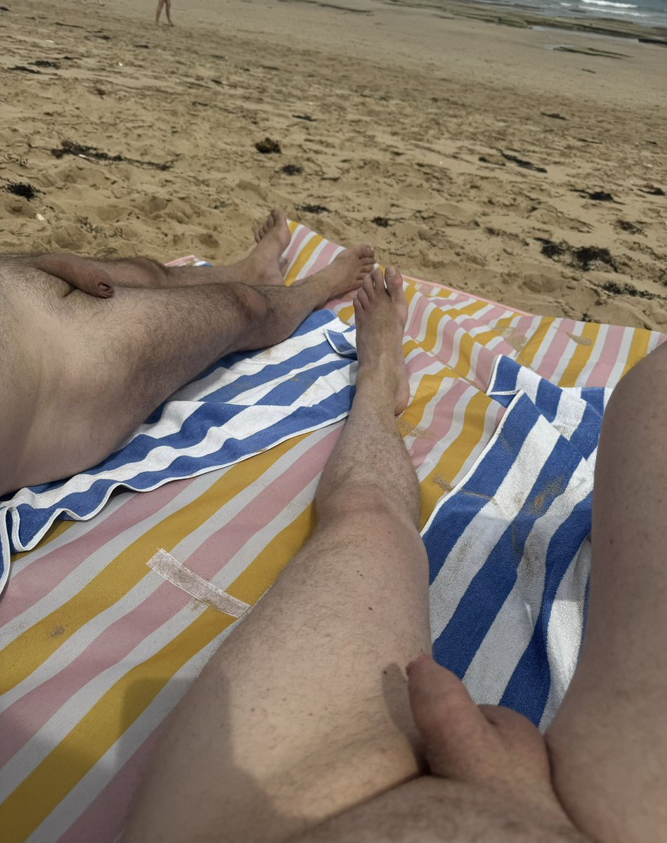 Curtis47787241's tweet photo. @thegra1977
Chilling at the beach!
#gaybeach #gay #pointimpossible https://t.co/rfly4jdJq5