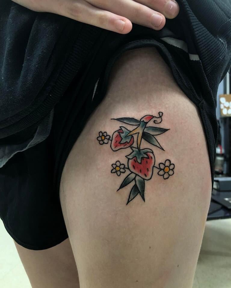 dyingwishCS's tweet photo. first tattoo that wasn’t on myself!!! ;0 https://t.co/RiRcbJKpyp