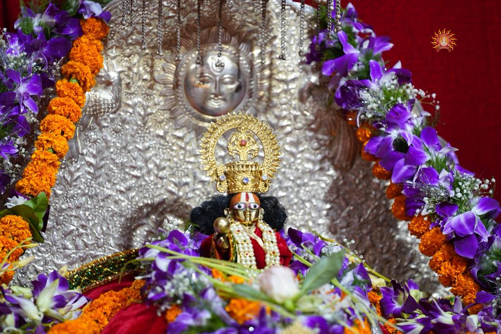 भगवान श्री रामलला सरकार की उनके जन्मस्थान स्थित मंदिर में प्राण प्रतिष्ठा अब बस होने ही वाली है। इस मंगल अवसर पर विश्व भर में बसे भगवान राम के अनुयायियों से अनुरोध है कि आइए, हम सभी मिलकर इस मंगल अवसर का उत्सव मनाएं। प्रभु श्रीराम के प्रति अपनी भक्ति को अपनी कला, संगीत, भजन,