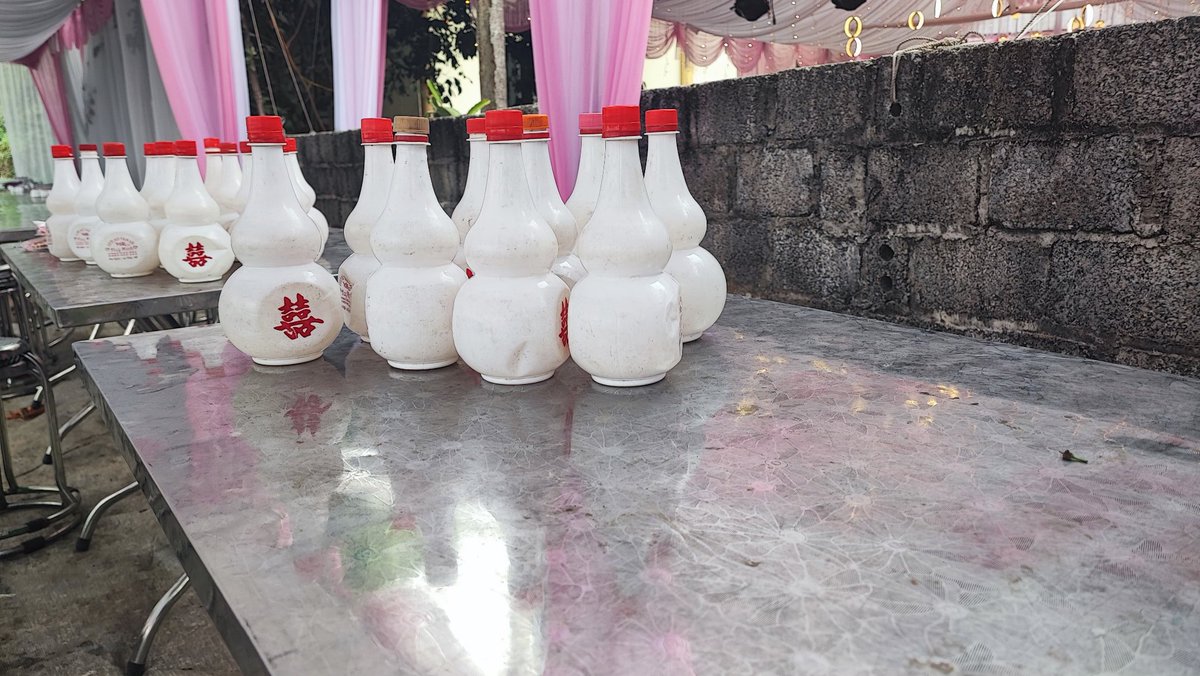 NhinVeQue's tweet photo. Đám cưới đám cưới về trên bản làng https://t.co/jqsKoudOcL