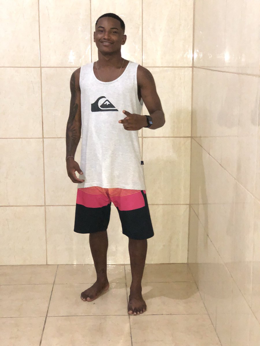 Soouzaa02's tweet photo. Obgd papai do céu por me conceder mais um ano de vida 2.2 🙌🏾🥳❤️ https://t.co/D6O7yUbPwX