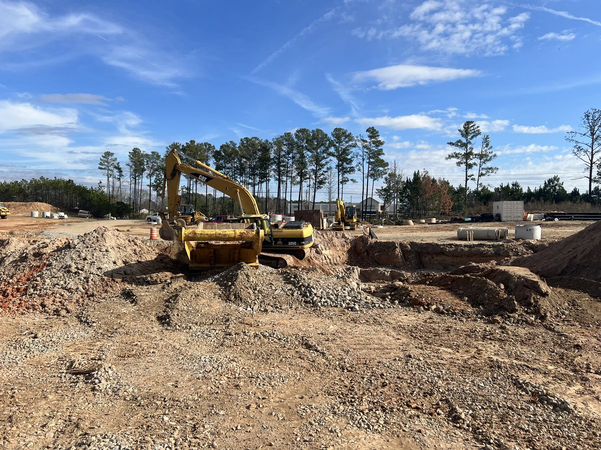 JackHayesCCIM's tweet image. The best way to look for rock is to walk the damn site! Helping my “Good Buddy” put a new 20,000-square-foot retail center. #SiteWork #Grading #Retail #Rock
@G2Commercial