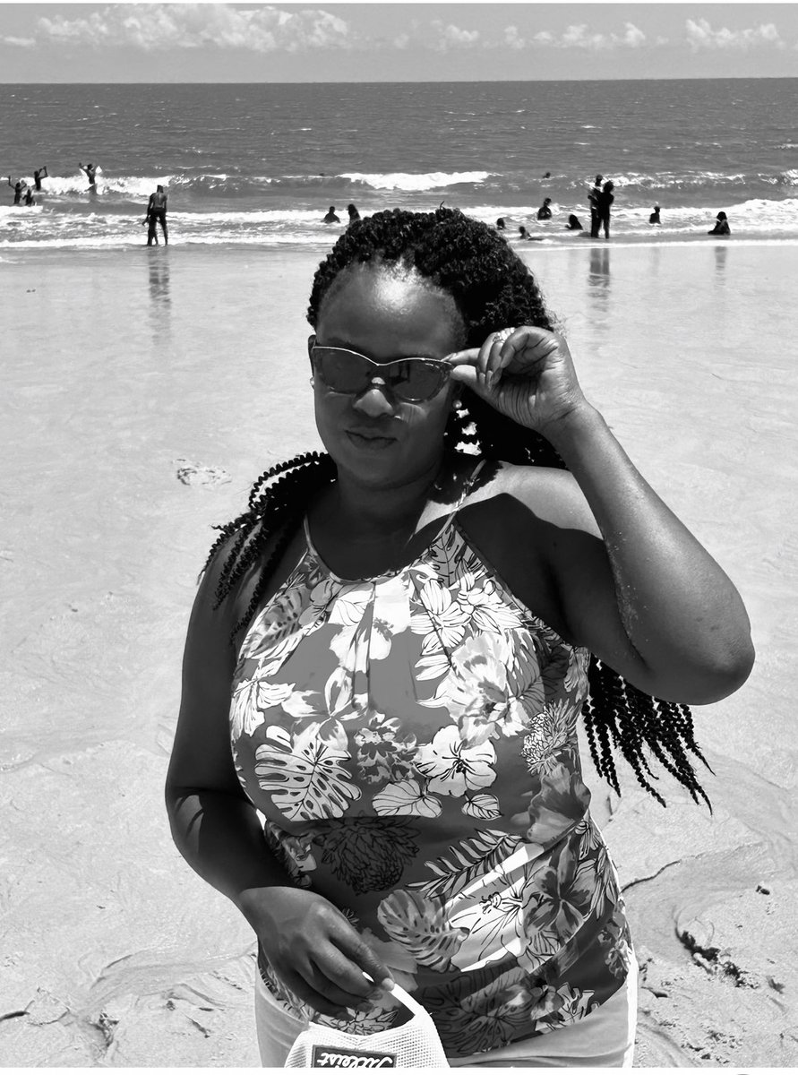 RGwatidzo's tweet photo. Waking Up to the first Saturday of the year I’m trying to see what 2024 looks like 🤔
New year, new season or new beginnings remains a change in number if you do not position yourself for change.
You are the change that you have been waiting for!
Wishing you all a prosperous 2024 https://t.co/vHUX2V2yrF