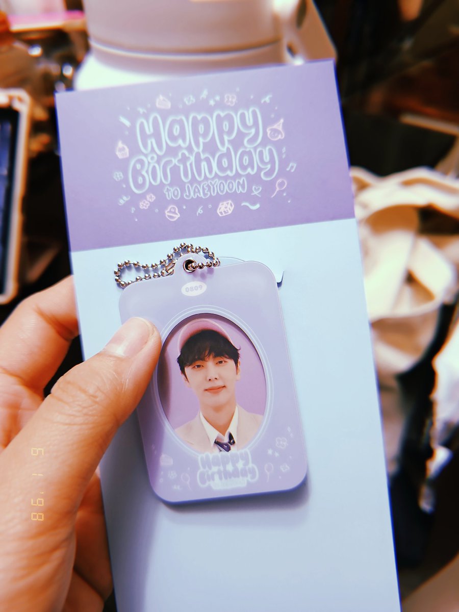 __sarangYE's tweet photo. @tinnybns1117 @fall_4_w00ng My Jaeng is here 🫶🏻 sooooo beautiful 🥺 tysm @0228kart ✨️ https://t.co/co7bvjgpLx