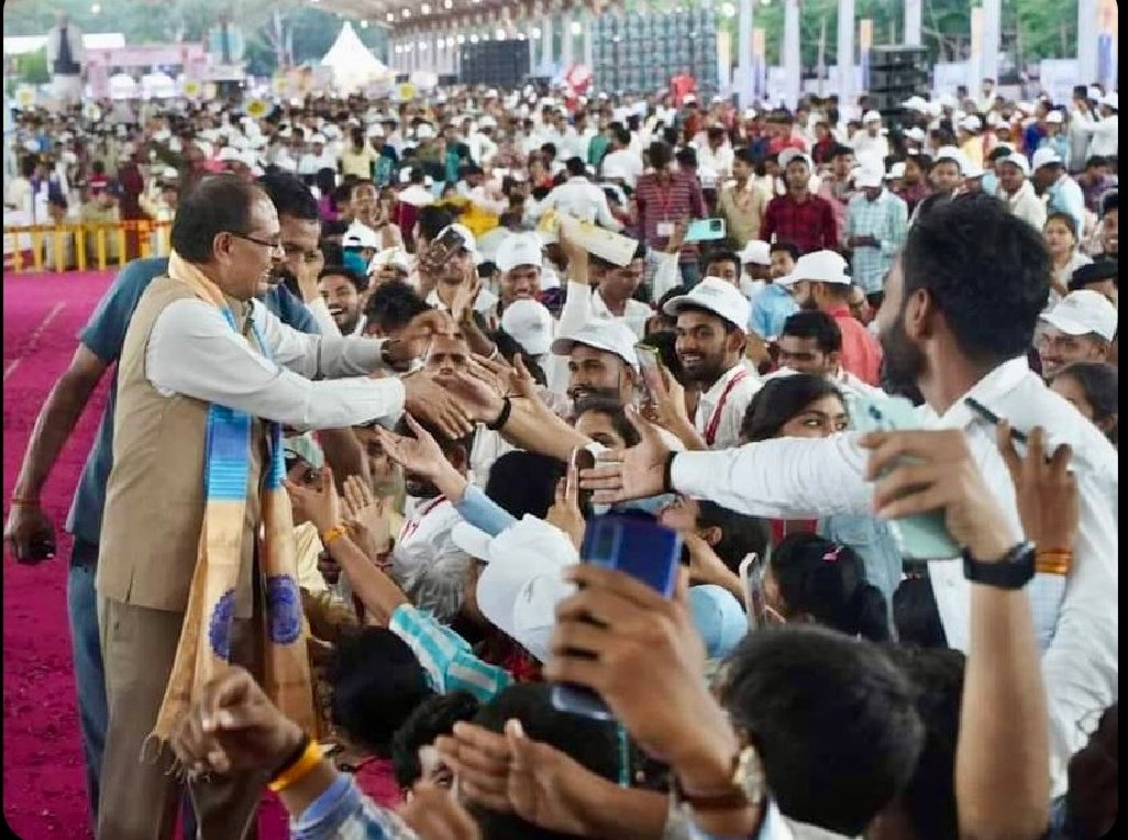सबकी यही पुकार, जन सेवा मित्रों  को मिले स्थाई रोजगार #मुख्यमंत्री_जनसेवा_मित्रों_को_स्थाई_करो#जनसेवा_मित्र_सेवावृद्धि_स्थाईरोजगार_दो
<a href="/DrMohanYadav51/">Dr Mohan Yadav</a>
<a href="/ChouhanShivraj/">Shivraj Singh Chouhan</a> 
<a href="/CMMadhyaPradesh/">Chief Minister, MP</a> 
<a href="/JagdishDevdaBJP/">Jagdish Devda</a> 
<a href="/JansamparkMP/">Jansampark MP</a> 
<a href="/narendramodi/">Narendra Modi</a> 
<a href="/BJP4MP/">BJP Madhya Pradesh</a>