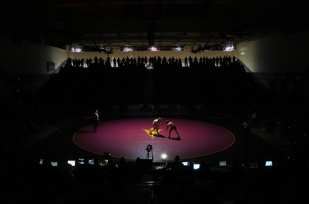 joerondone's tweet photo. Every sporting event should be lit like this.

Iowa State takes down ASU at Hamilton High School who absolutely put on a show. https://t.co/UVP1XcbWMl