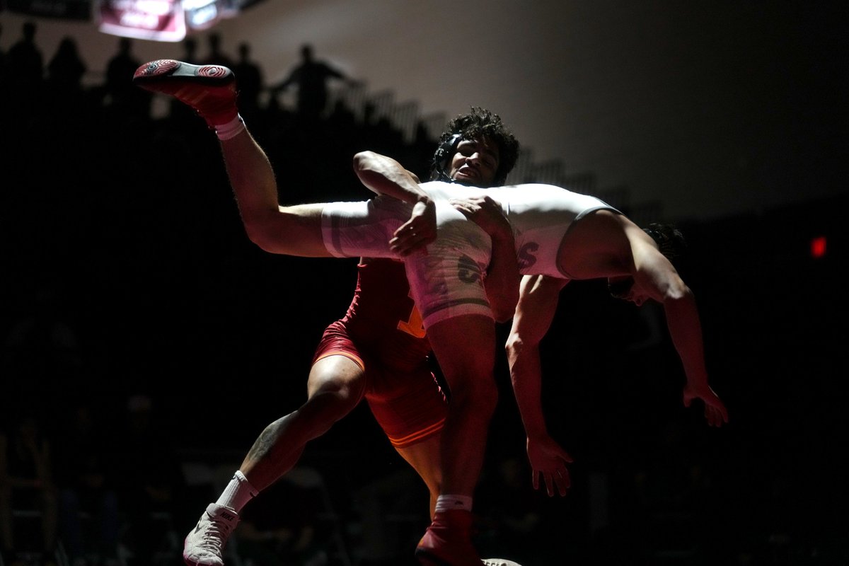 joerondone's tweet photo. Every sporting event should be lit like this.

Iowa State takes down ASU at Hamilton High School who absolutely put on a show. https://t.co/UVP1XcbWMl