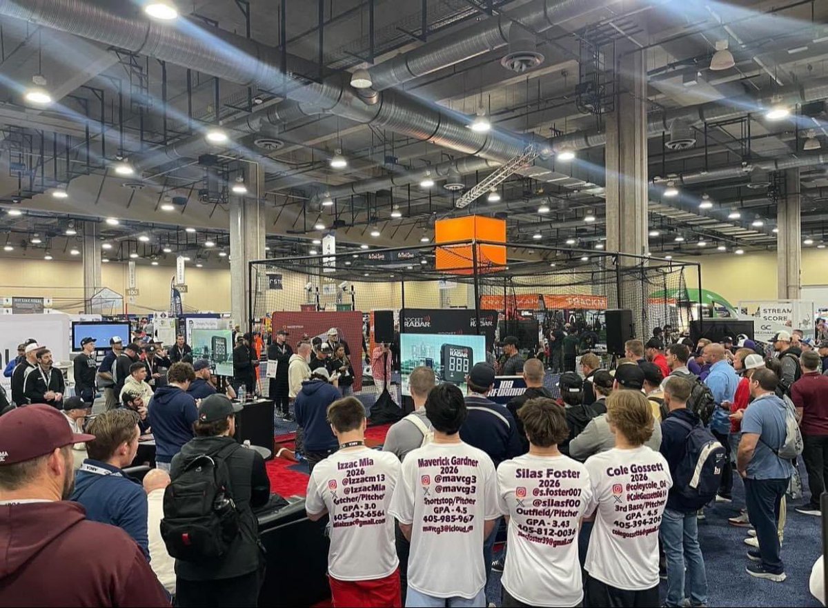 extraeffortokc's tweet photo. Day 2 ABCA Dallas. Extra Effort getting lots of buzz! Shirts are a hit & the boys hit all day long. Huge crowd, getting interviewed, & talking to major league managers…what a day!
#abca #eecardinals #extraeffort #perksoforganization #collegebaseball #mlb #milb #backspintee https://t.co/sGCtFZbrB4