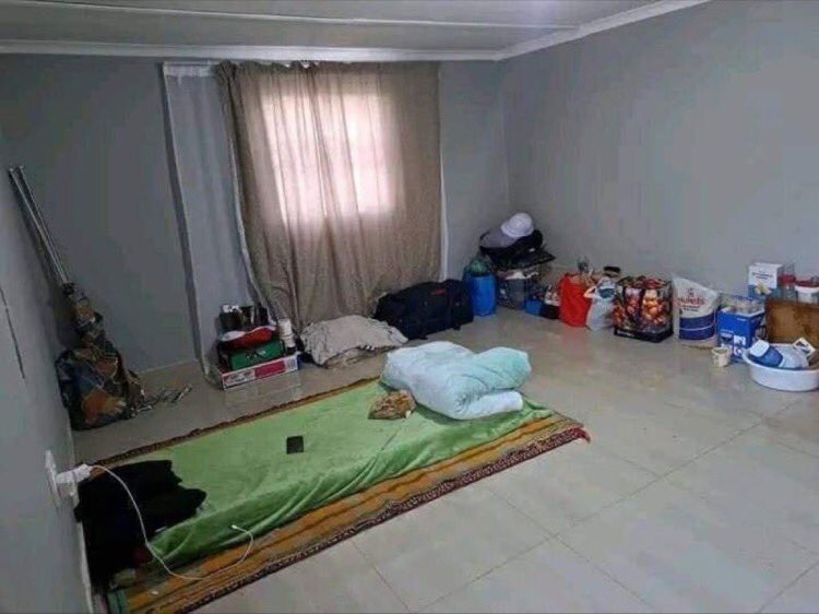 bibian_allen's tweet photo. Can you date someone who has such a room?? 🥲🥲 https://t.co/eqV4bRu2rR