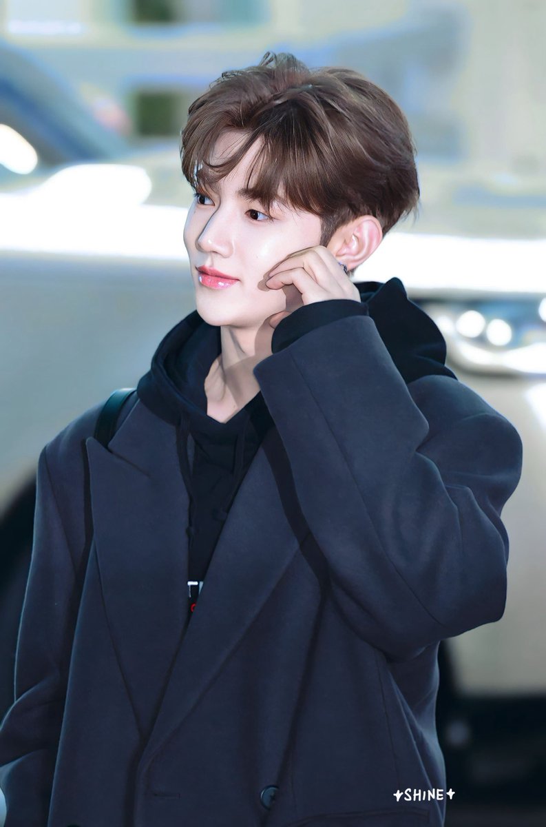 shine_onhao's tweet photo. 20240104 ICN 🛫
🫶🏻🫶🏻🫶🏻🫶🏻

#장하오 #章昊 #ジャンハオ #ZHANGHAO #zerobaseone #ZEROBASEONE #제로베이스원 https://t.co/YPuBXO59ty