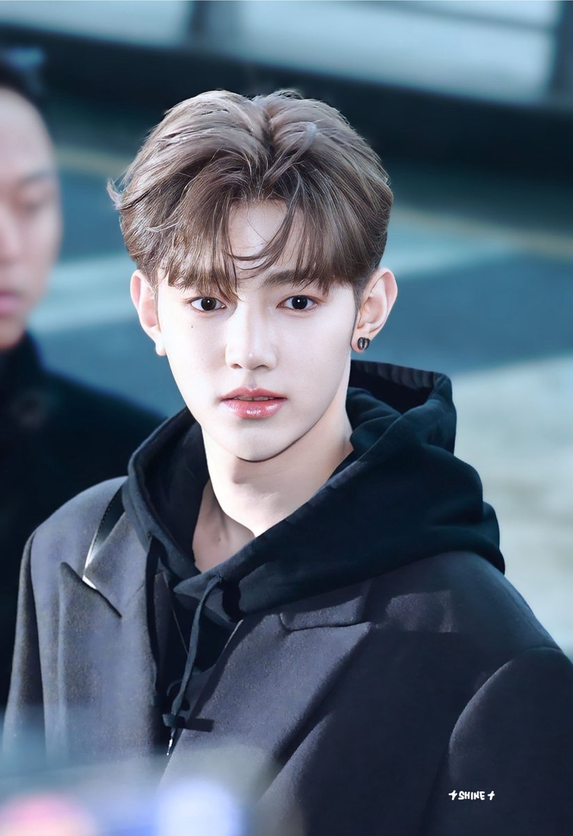 shine_onhao's tweet photo. 20240104 ICN 🛫
우리 하오 왜 이렇게 이뻐ㅠㅠㅠㅠ 어이 없다ㅠㅠㅠㅠ🩶🩶🩶🩶

#장하오 #章昊 #ジャンハオ #ZHANGHAO #zerobaseone #ZEROBASEONE #제로베이스원 https://t.co/7SMPv3Kjl9