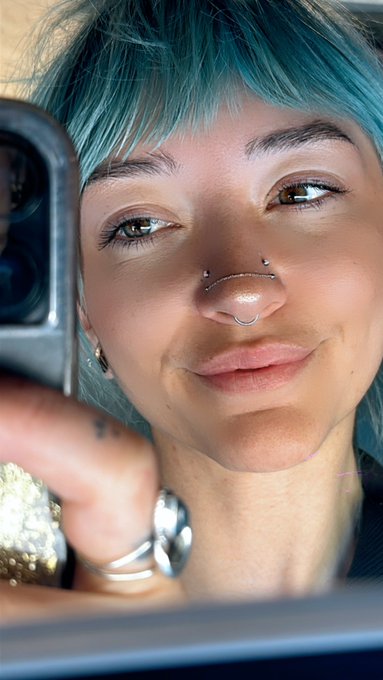 Look how cute my nose is now 🥹 https://t.co/FAdGsnerl0