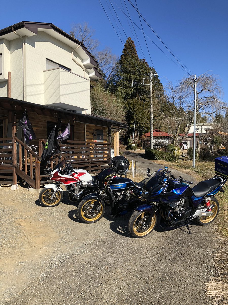 ajidon_big1's tweet photo. 今年オープン予定のライダースカフェ&amp;ハウスHIDE OUTさんの秘密基地に潜入してきました🏍️
オーナーさんこだわりのDIYで素敵な隠れ家でした🏡
オーナーさん、ありがとうございました☺️
#TEAM_D
#HIDEOUT
#HOCM https://t.co/11QdqV8pJN