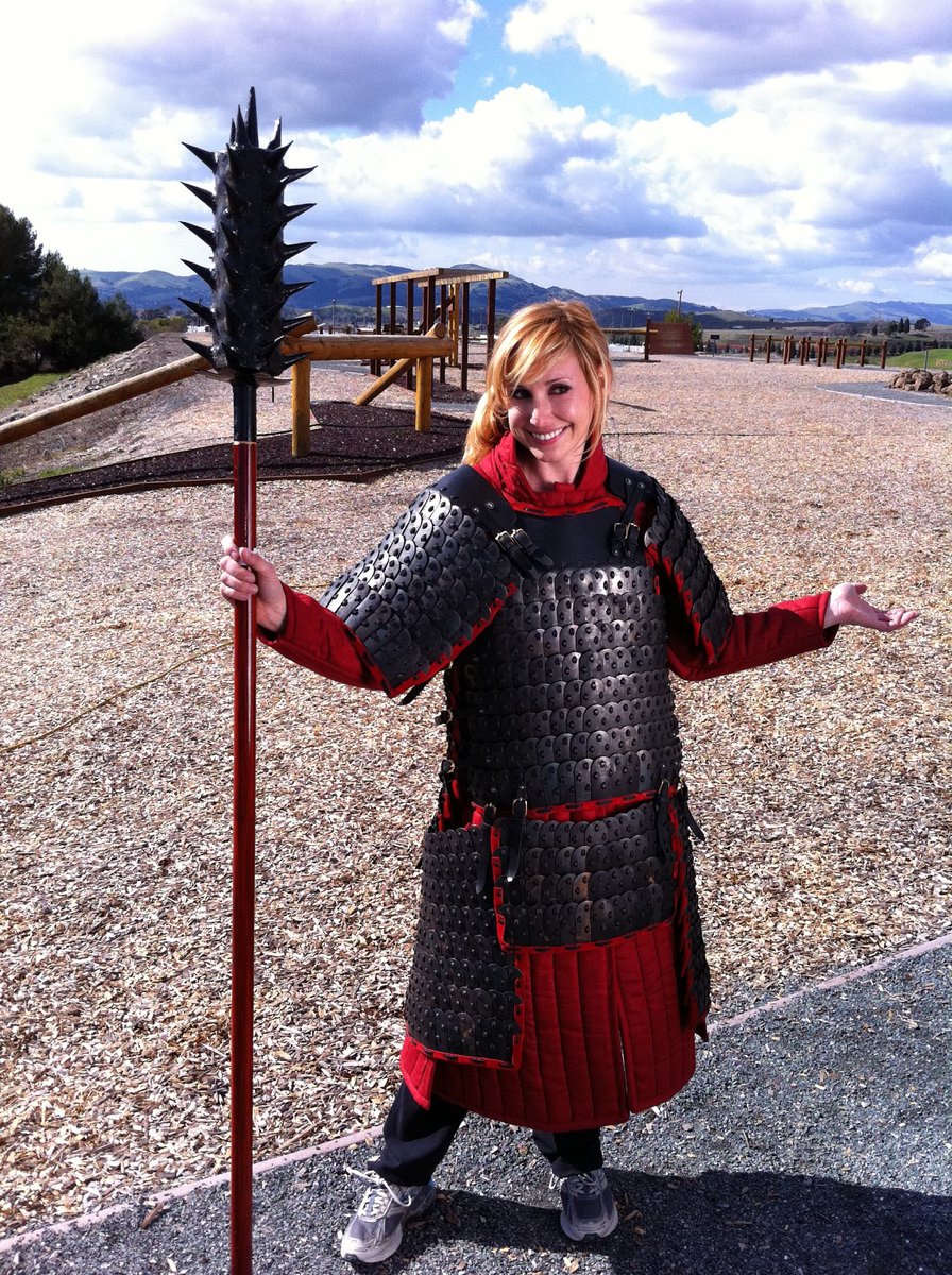Kari Byron tweet media