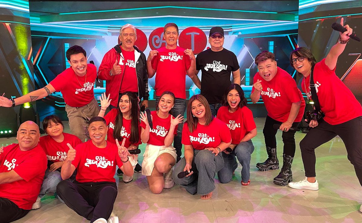 News5PH's tweet photo. EAT BULAGA FAMILY! ❤️

Ibinahagi ng #TVJ ang mga kuha nila kasama ang iba pang #Dabarkads.

Kamakailan lamang nagwagi ang TVJ laban sa TAPE Inc. sa paggamit ng #EatBulaga. #News5

📷: TVJ https://t.co/I5HklLHpao