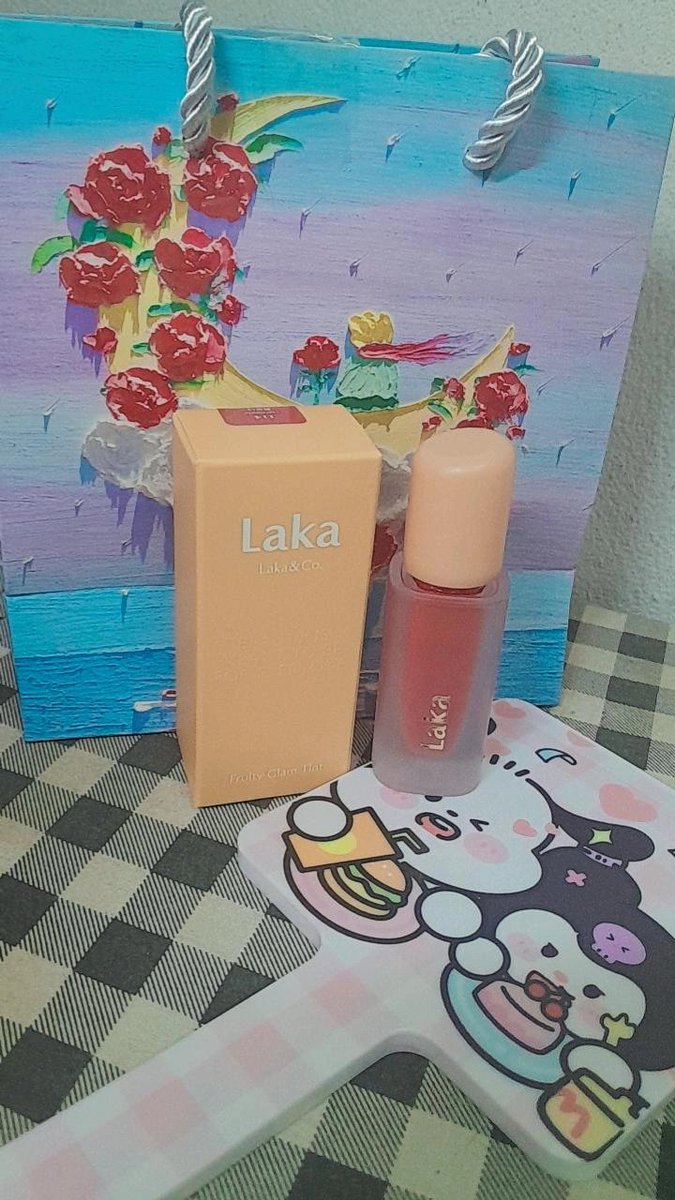 ขอบคุณของขวัญปีใหม่จากมามี๊คนสวยนะคะ🫶🏻
ถูกใจมั่ก เอาจริงๆเลยนะคะ หนูม่ะกล้าใช้;-; มี๊น่ารักมาก ซัพพอร์ตลูกทุกคนด้วย แล้วก็เปย์เก่งม่ะไหวเลย หัวใจมามี๊คนสวยน้า💝 ปล.ขอพื้นที่อวดมามี๊หน่อย @Geumhoostory