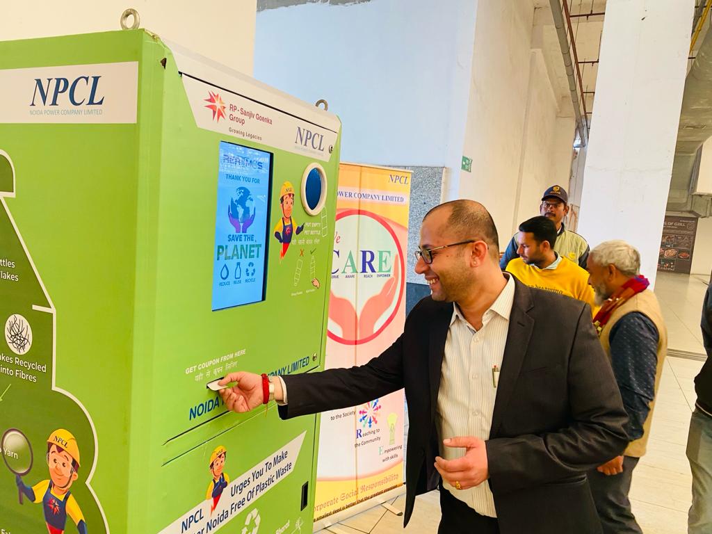 REATMOS (@reatmos1) on Twitter photo 🌟 Exciting Sustainability News! 🌟 NPCL's latest CSR initiative brings a Reverse Vending Machine to Omaxe Connaught Place Mall! 🔄♻️ Drop off your used plastic bottles, get instant rewards, and join us in building a greener, cleaner future. 🌍💚
<a href="/OmaxeLimited/">Omaxe Limited</a> <a href="/rpsggroup/">RP Sanjiv Goenka Group</a> 🌟 Exciting Sustainability News! 🌟 NPCL's latest CSR initiative brings a Reverse Vending Machine to Omaxe Connaught Place Mall! 🔄♻️ Drop off your used plastic bottles, get instant rewards, and join us in building a greener, cleaner future. 🌍💚
<a href="/OmaxeLimited/">Omaxe Limited</a> <a href="/rpsggroup/">RP Sanjiv Goenka Group</a>