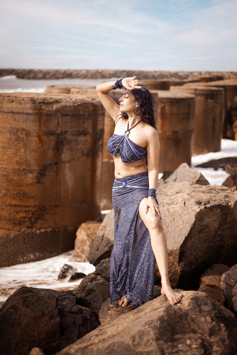 Mermaid in Chennai beach ⛱️🔥 #kuhasini #kuhasiniGnanaseggaran #KollywoodCinima #TamilCinema #actress