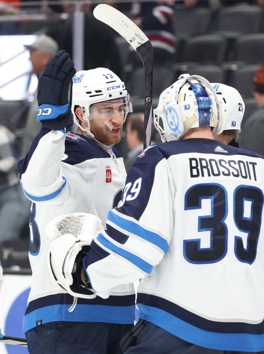 NHLJets's tweet photo. This. TEAM. 🙌