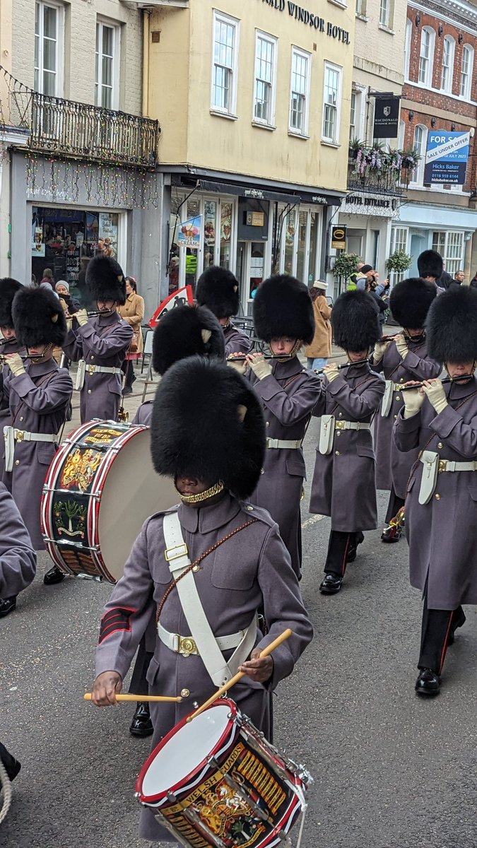 visitwindsor's tweet image. #ChangingOfTheGuard schedule for Windsor in January 🏰🎺💂‍♂️💂‍♂️💂‍♂️
Every Tuesday, Thursday and Saturday at 10.45am, weather permitting
For more info visit: windsor.gov.uk/things-to-do/c…