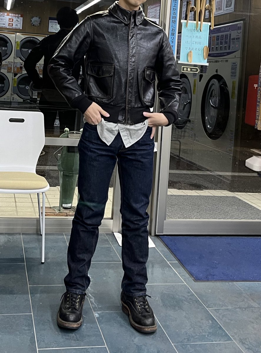 fukunosk's tweet image. わかってたことだけど、バズリクソンズのa-2丈が短い。
閉めると中の服が出てしまう。
着方を考えないと、、
楽しい〜

#バズリクソンズ
#buzzricksons
#ホワイツブーツ
#whitesboots