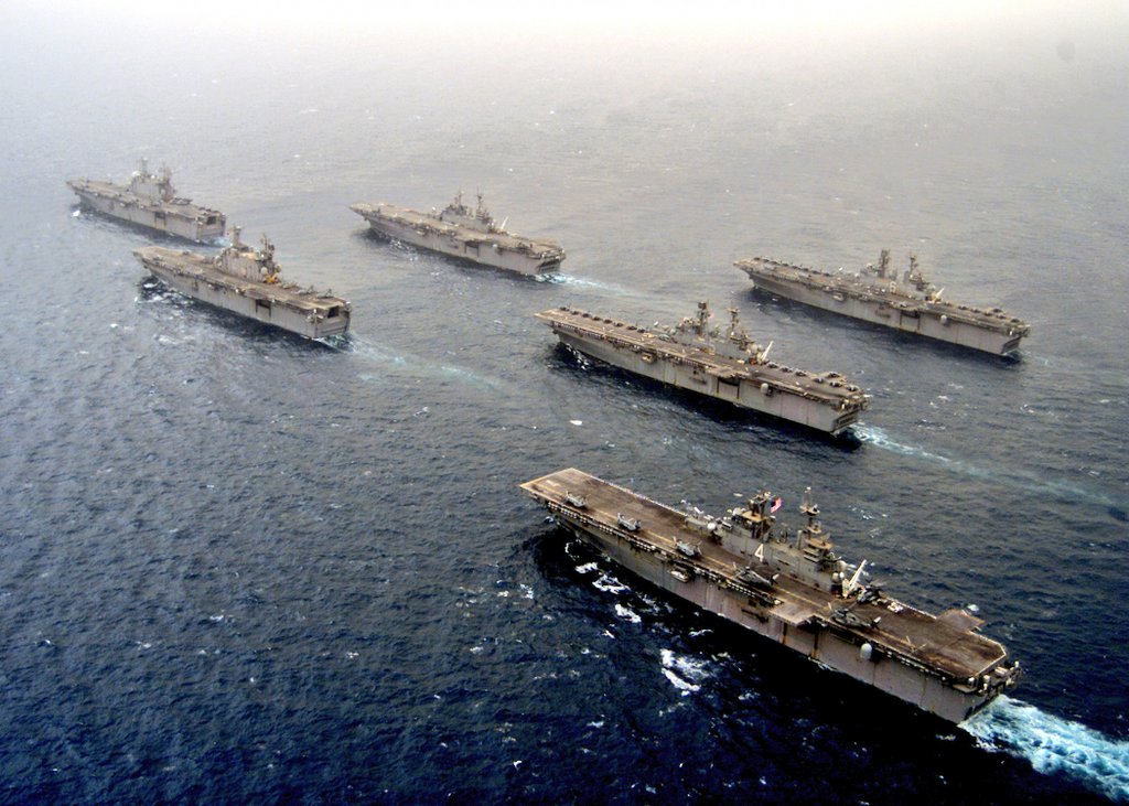 Operation #IraqiFreedom

Amphibious Task Force Fifty One (CTF-51) #NorthArabianGulf
20 April 2003
#USSTarawa LHA1 flagship🇺🇲
#USSBonhommeRichard LHD6
#USSKearsarge LHD3
#USSBataan LHD5
#USSSaipan LHA2
#USSBoxer LHD4

@USNavy 🇺🇸 @NavalInstitute