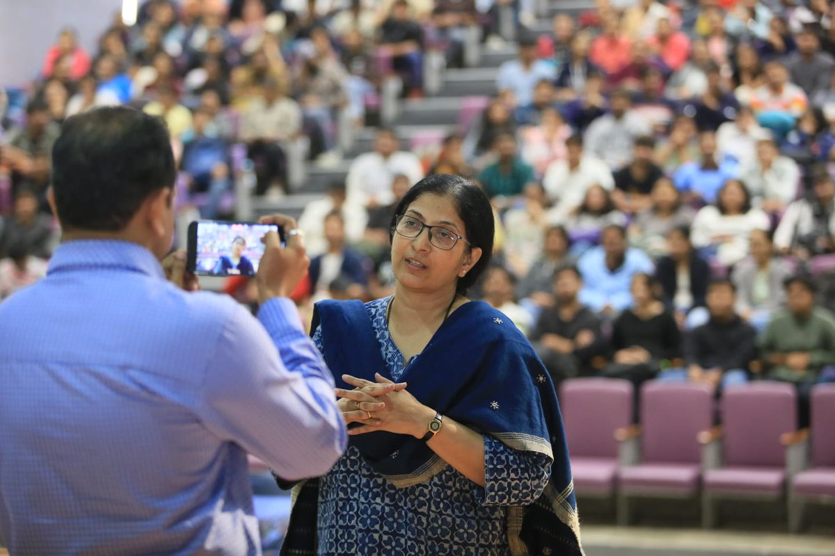 GSFCUniversity's tweet image. Grateful to have experienced the brilliance of Dr. Jai Pawar&apos;s expert session!  It was the finest endeavor to explore profound insights into societal challenges, and delve into the dynamic interplay between government and NGOs 

#FoundationCourse23-24 Broadcast

#ExpertSession