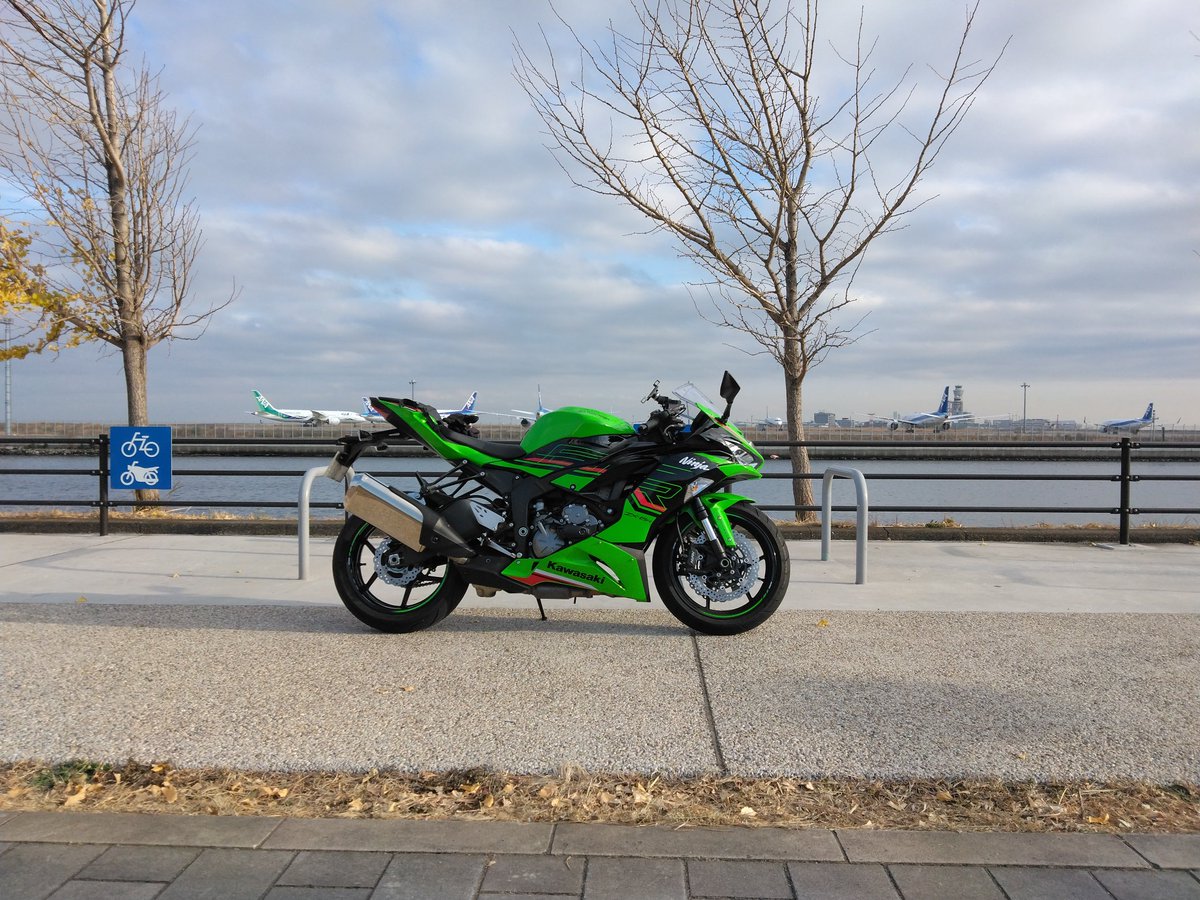 N400Tk's tweet photo. ★整備記録
オイル交換(R4 10W-40)
ODO:17954km
3連休♪
#Kawasaki #Ninja400 #zx6r #リターンライダー #バイクメンテ https://t.co/Yt3rV8voTT